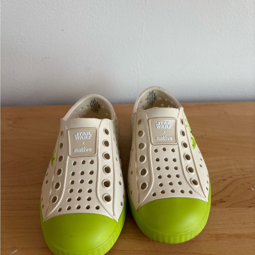 Native baby yoda Star Wars sneakers shoes C7 - Picture 2 of 4